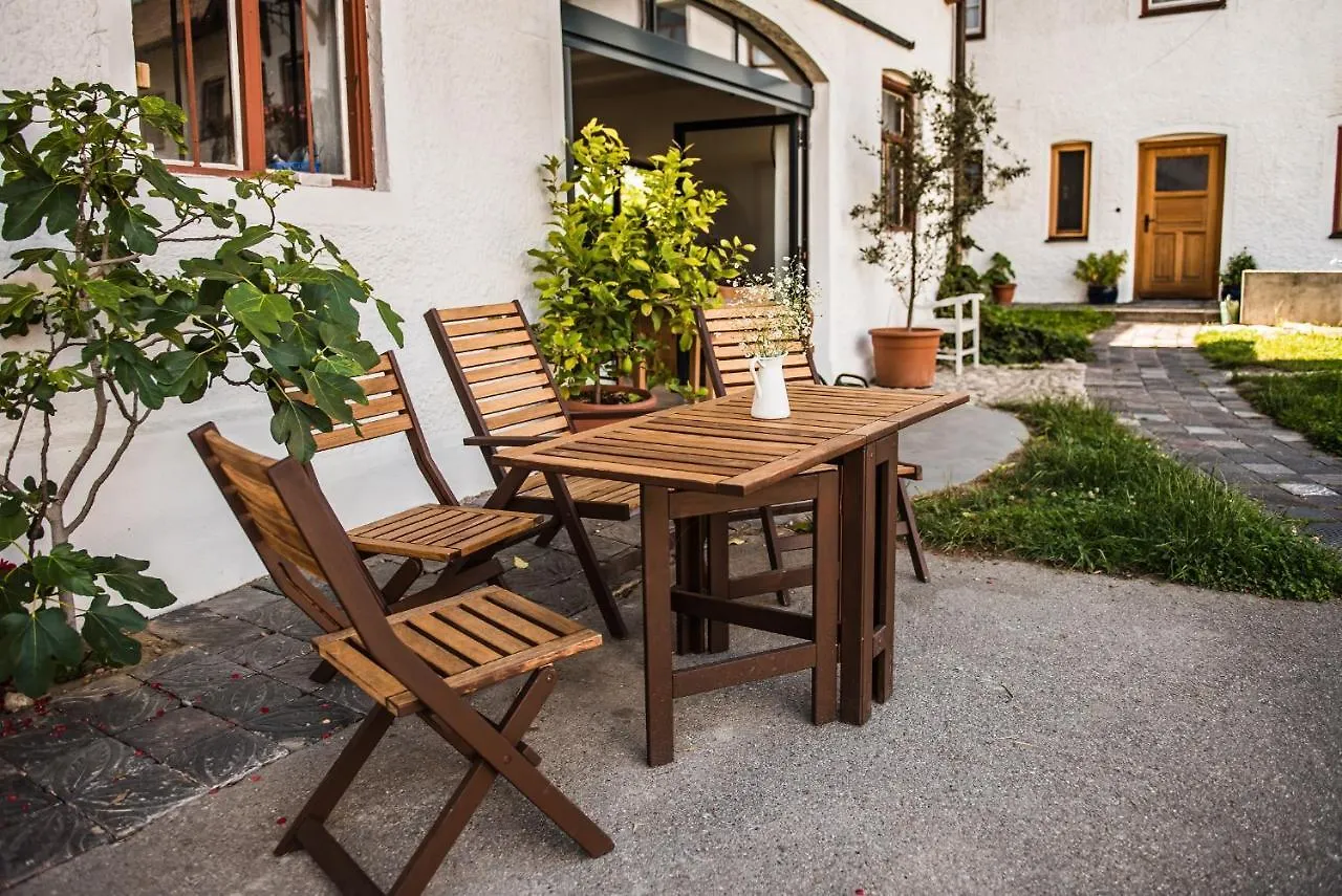 Apartment Ferienwohnung Brunnhuberhof Waldkraiburg